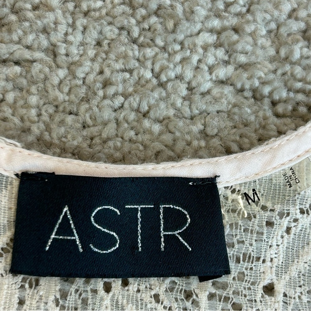 Astr the label blush pink silver beaded lace crop tank Sz M - Picture 7 of 11